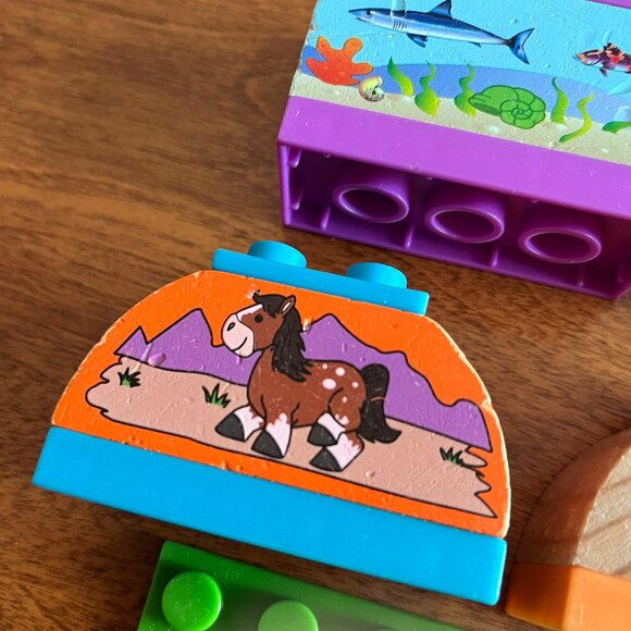 Wood and plastic building bricks *free in bundle* - Picture 4 of 8